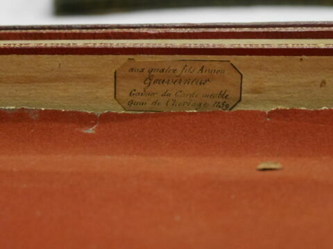 Vitrine d'une parure de saphirs et brillants, image 3/3