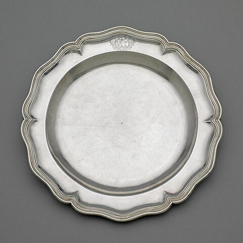 Plat rond, image 1/4