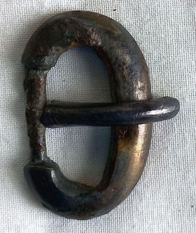 Bouclette en argent et son ardillon