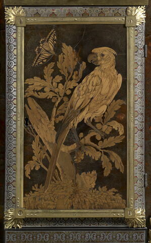 Cabinet, image 3/3