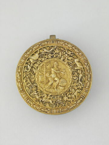 Montre de forme "tambour"