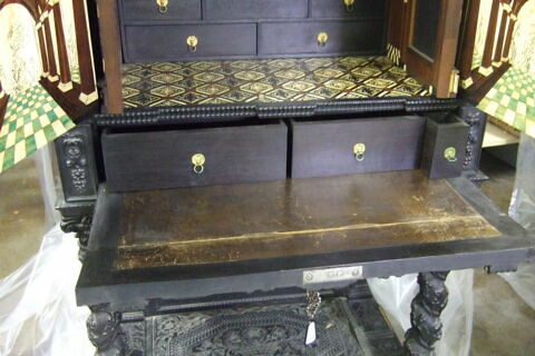 Cabinet sur piètement, image 4/23