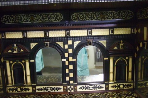 Cabinet sur piètement, image 11/23
