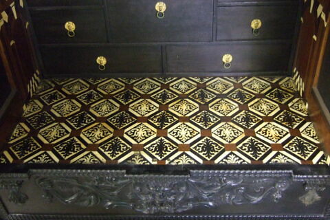 Cabinet sur piètement, image 16/23