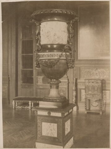 Cabinet sur piètement, image 23/23