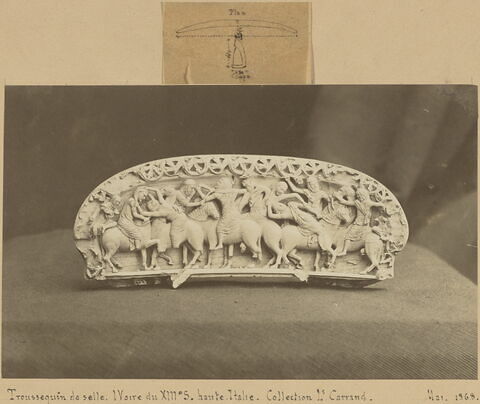 Pommeau de selle : combat d'amazones (?), image 2/4
