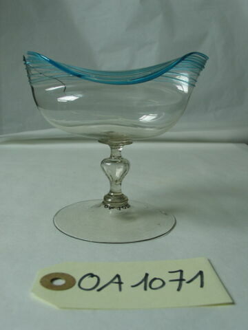 Verre à jambe, image 4/7