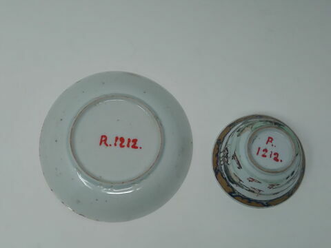 Tasse à thé avec soucoupe mais sans couvercle, d'un service à thé et à café de douze pièces (R 1208 à 1219), image 5/5