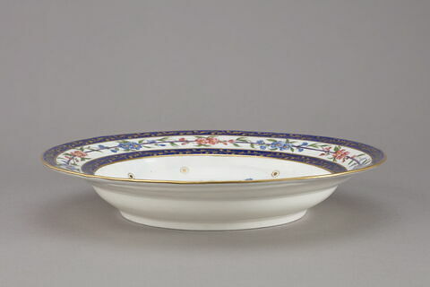 Assiette creuse, d'une série de douze (R 700 à 711), image 3/5