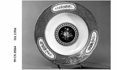 Assiette à potage du service de l'archiduc Ferdinand d'Autriche (1754-1806), duc de Modène, image 3/3