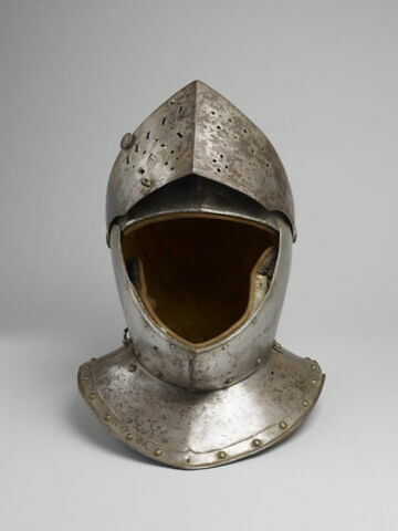 Armet, image 2/6