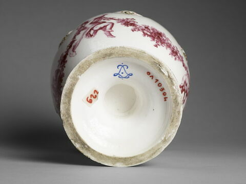 Pot pourri Pompadour à décor en camaïeu carmin, image 2/8