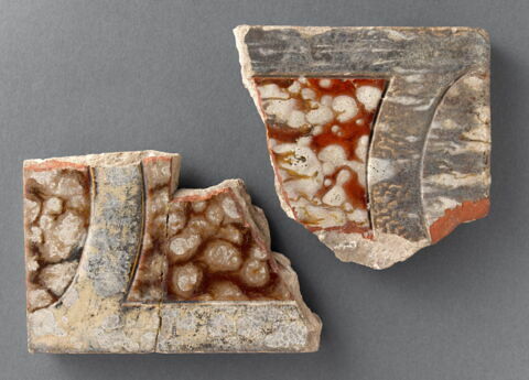 Fragment de plaque :  décor jaspé, image 2/2