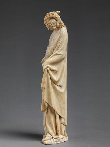 Statuette provenant du groupe représentant la Descente de Croix : la synagogue, image 3/12