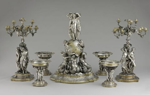 Coupe d'un ensemble de quatre (OA 12519 1 à OA 12519 4) du surtout de table du duc de Luynes (1802-1867), image 4/18