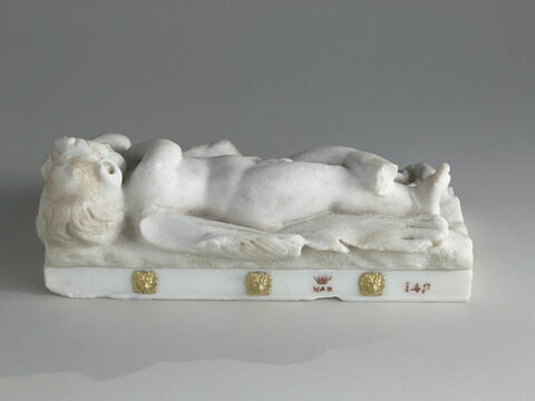 Socle du Cupidon endormi