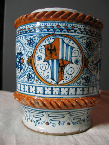 Albarello : armoiries des Doria, image 8/11