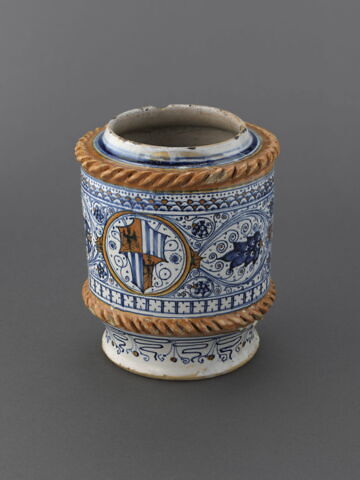 Albarello : armoiries des Doria, image 2/11