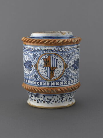 Albarello : armoiries des Doria, image 4/11