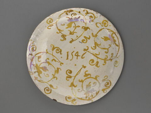 Bassin d’aiguière moulé : buste de femme, image 2/6