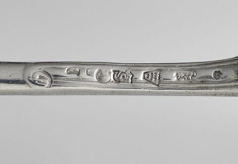 Tire-moëlle et pelle à sel, avec son étui, image 2/4