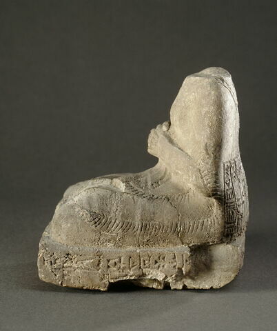 statue, image 3/6