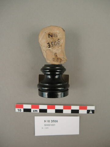 figurine, image 2/3