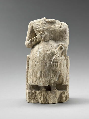statue, image 7/15