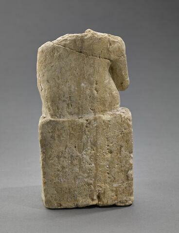 statue, image 4/15