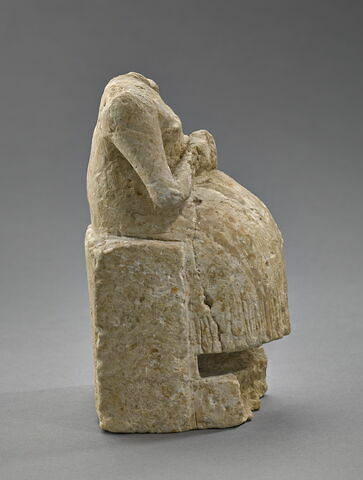statue, image 5/15