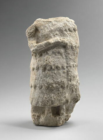 statue, image 2/5