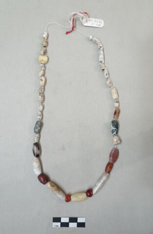 collier, image 3/3