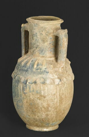 vase, image 3/3