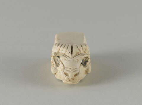 figurine, image 2/4