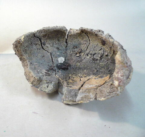 vase, image 3/3