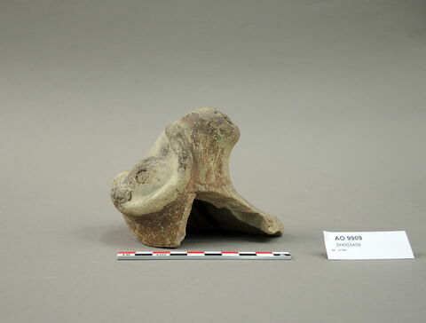 bec de vase ; goulot de vase, image 2/4