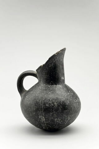 vase, image 2/3