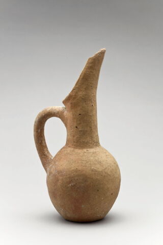 vase, image 2/3