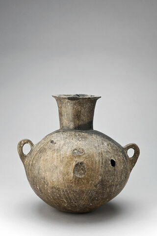 vase, image 2/3