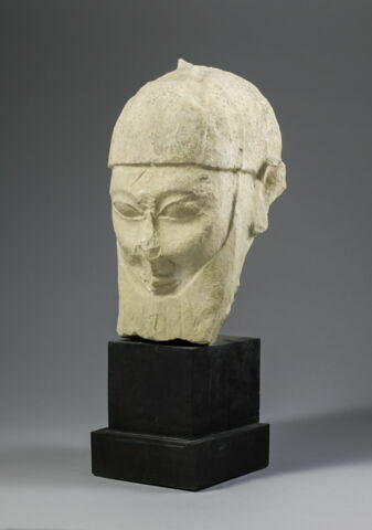 statue, image 3/7