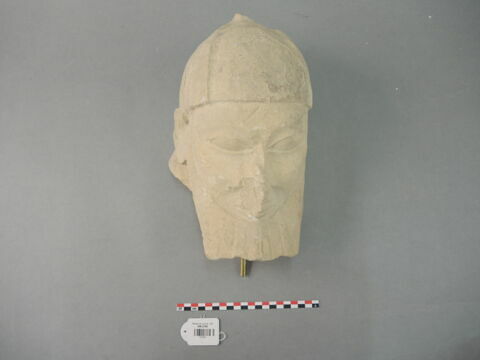 statue, image 2/7