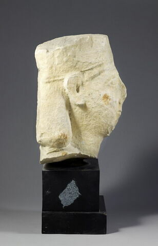 statue, image 3/4