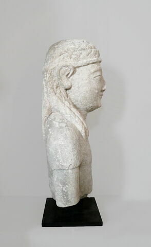 statue, image 3/4
