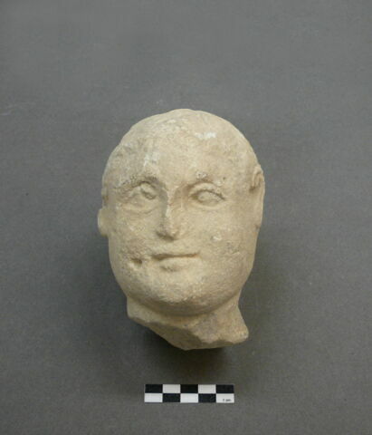 statue
