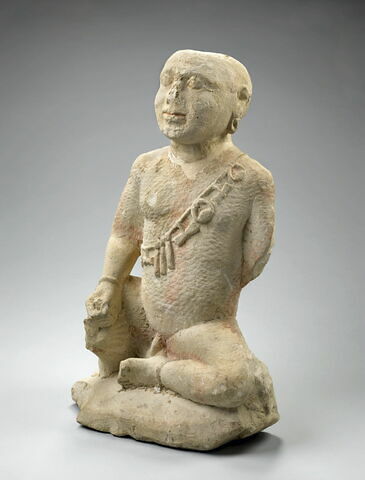 statue, image 2/10