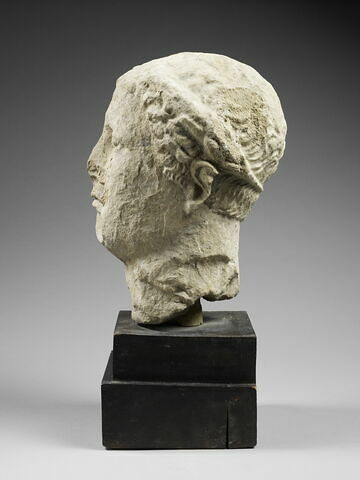 statue, image 3/6