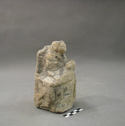statue, image 2/4