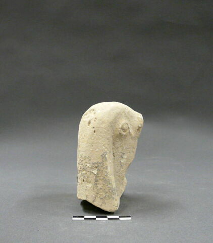 statue, image 2/2