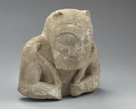 statue, image 3/3