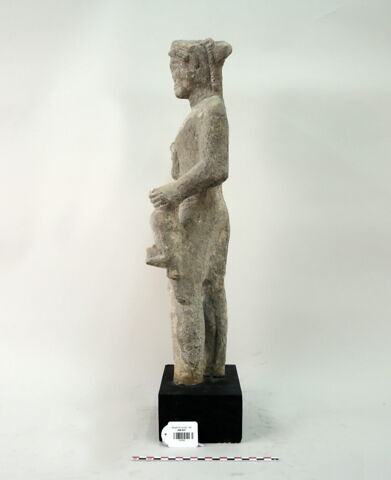 statue, image 2/5